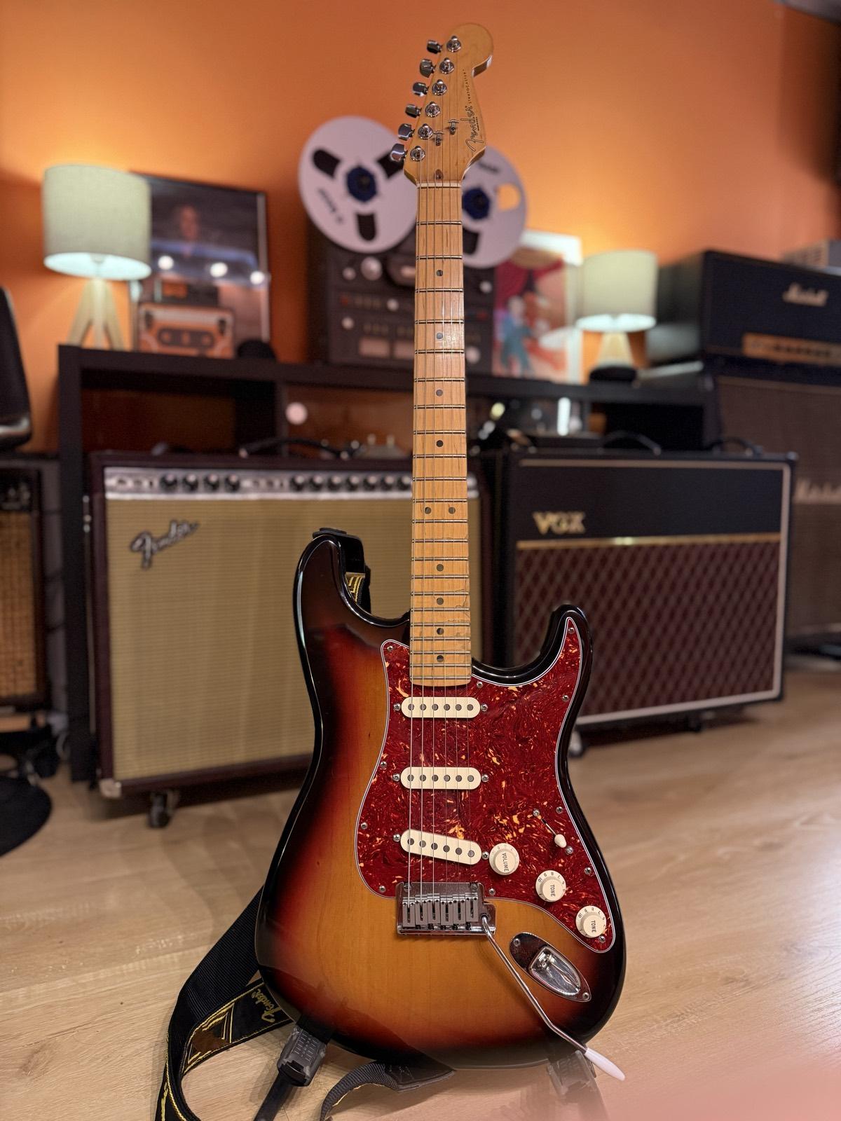 Guitarra electrica del estudio (2)